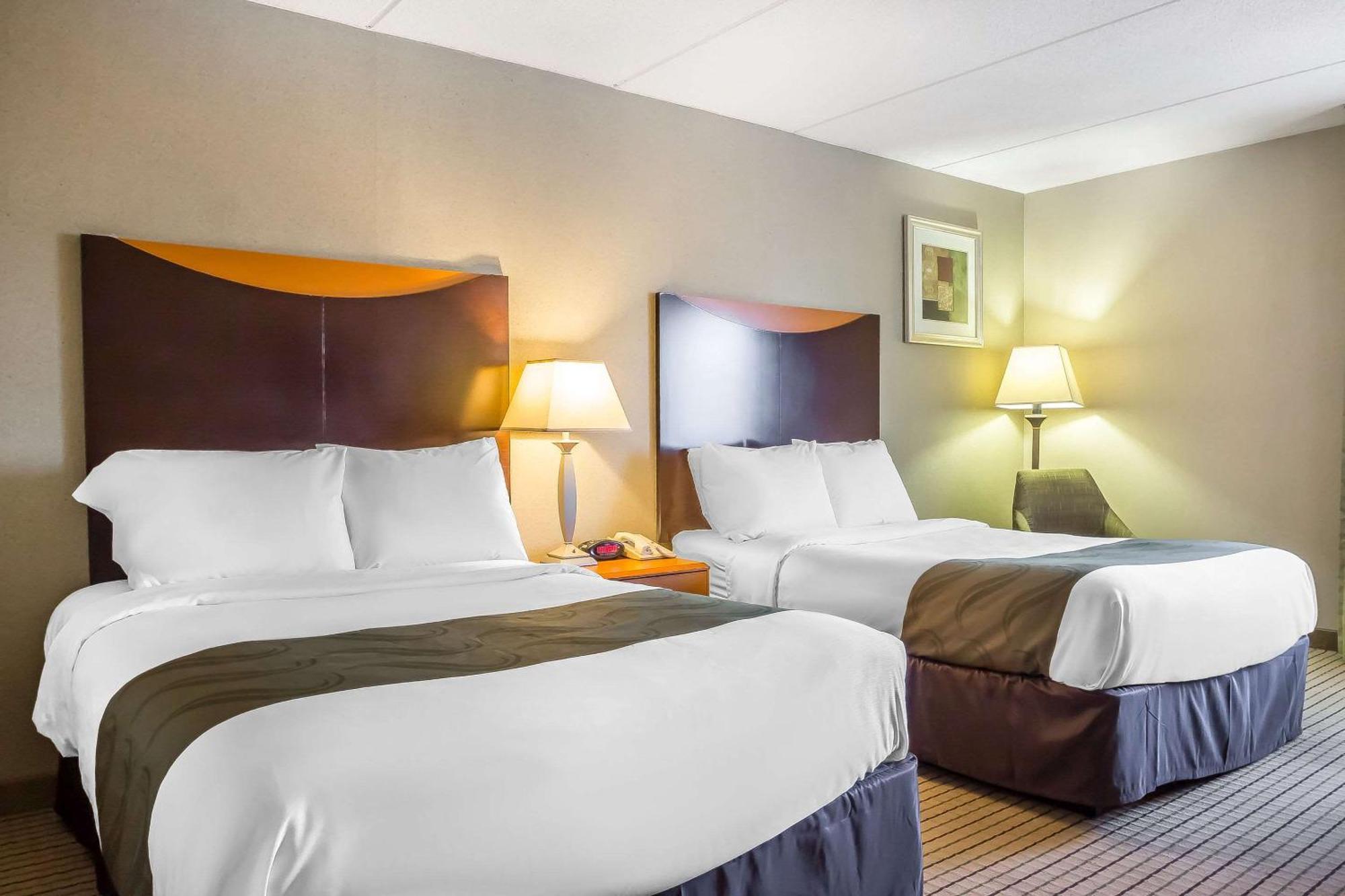 Quality Inn Spring Valley - Nanuet Bagian luar foto